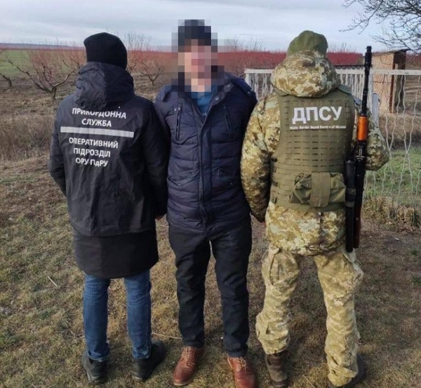 Дежавю: молдаванин повторно пытался скрыться в Украине от суда и опять попался пограничникам