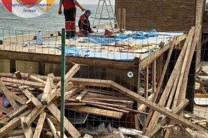На "Золотом берегу" снесли комплекс, который построили более 10-ти лет назад